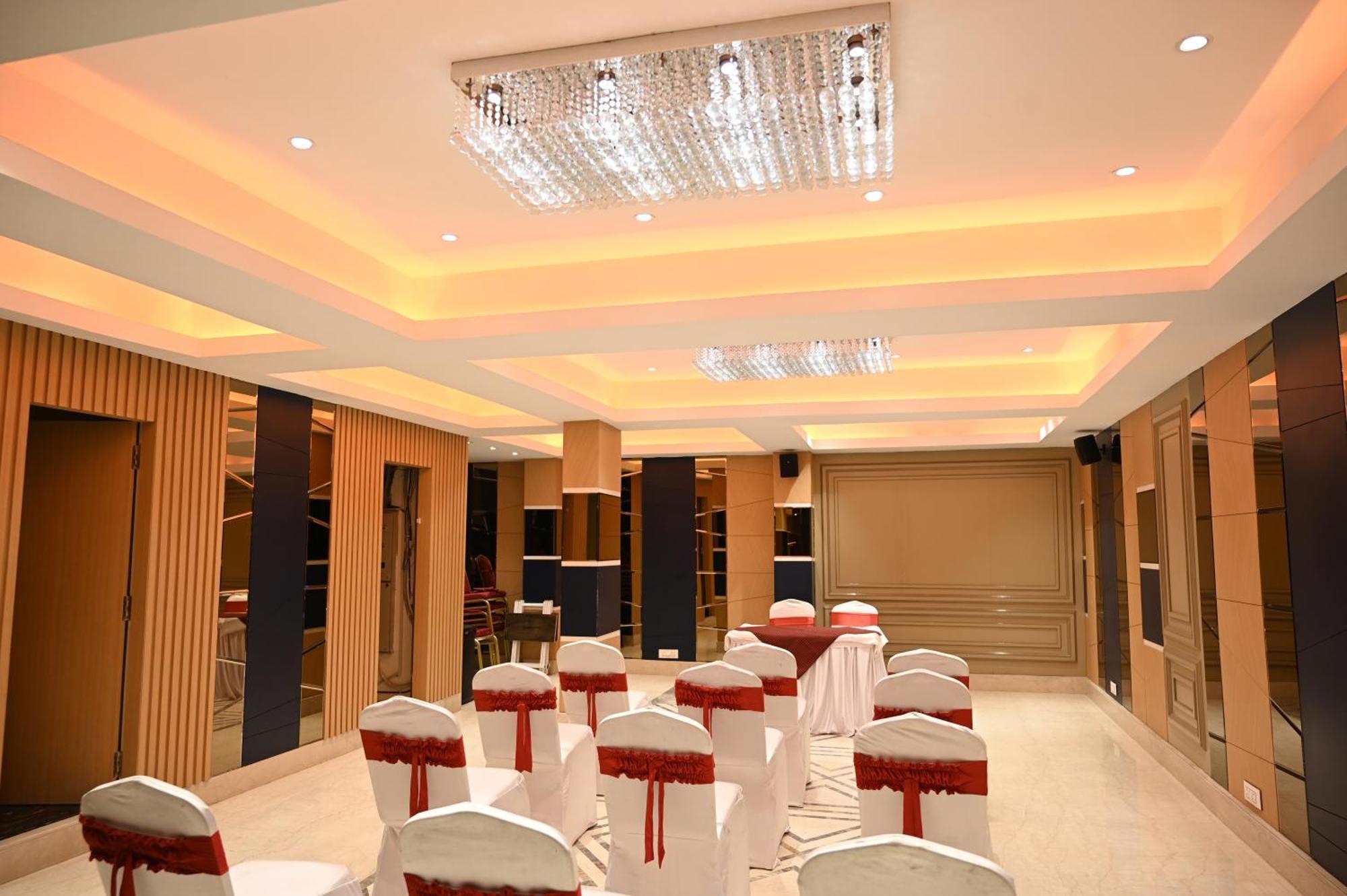 Hotel Trax International Jamshedpur Bagian luar foto